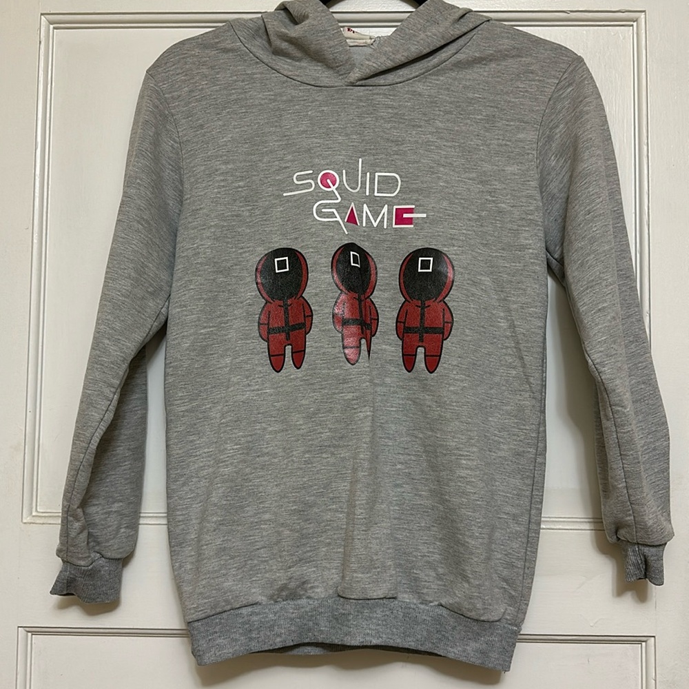 Squid game boy sweater size 9 -10